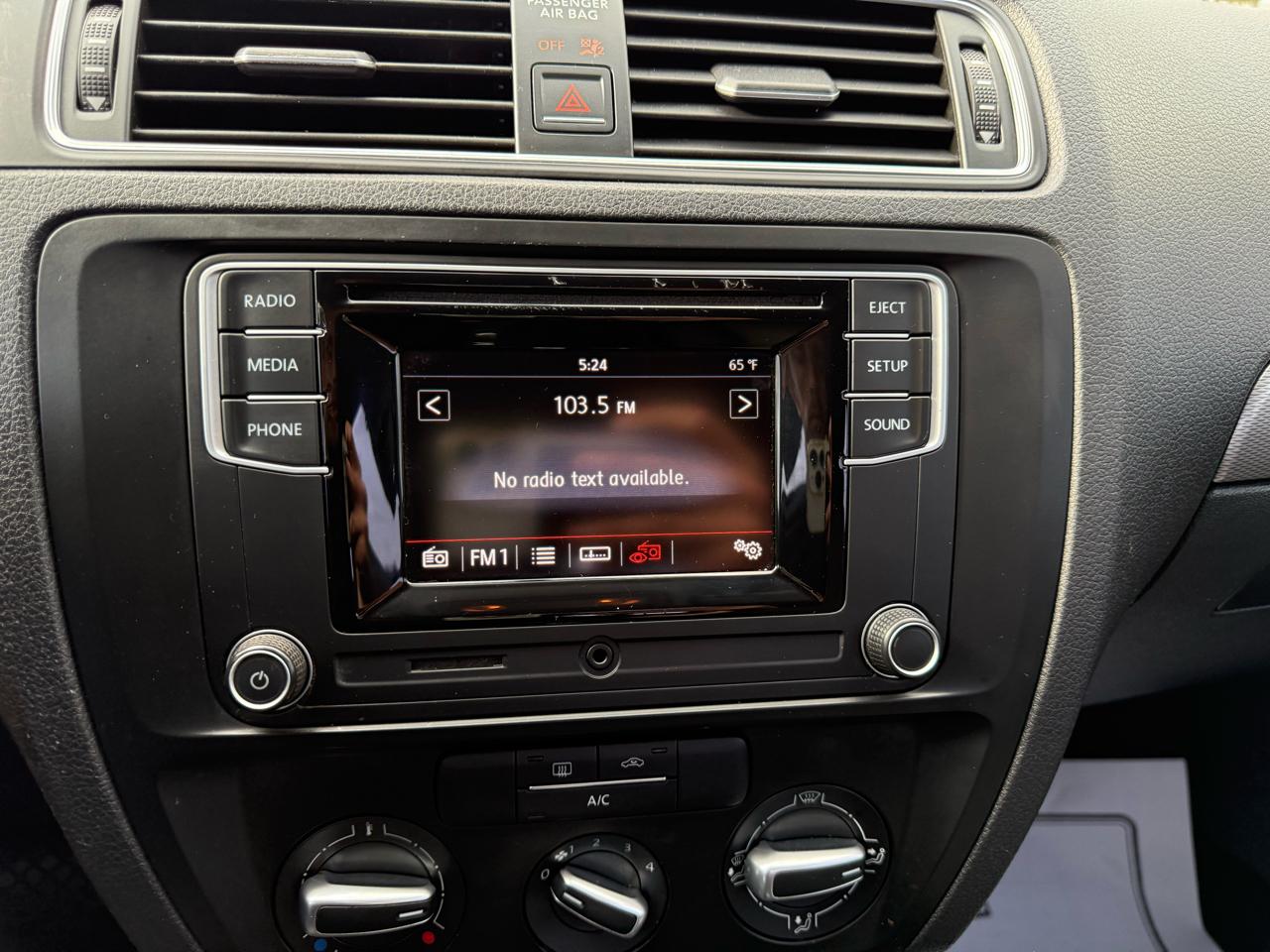 Volkswagen Jetta 1.4T S 6A 2017