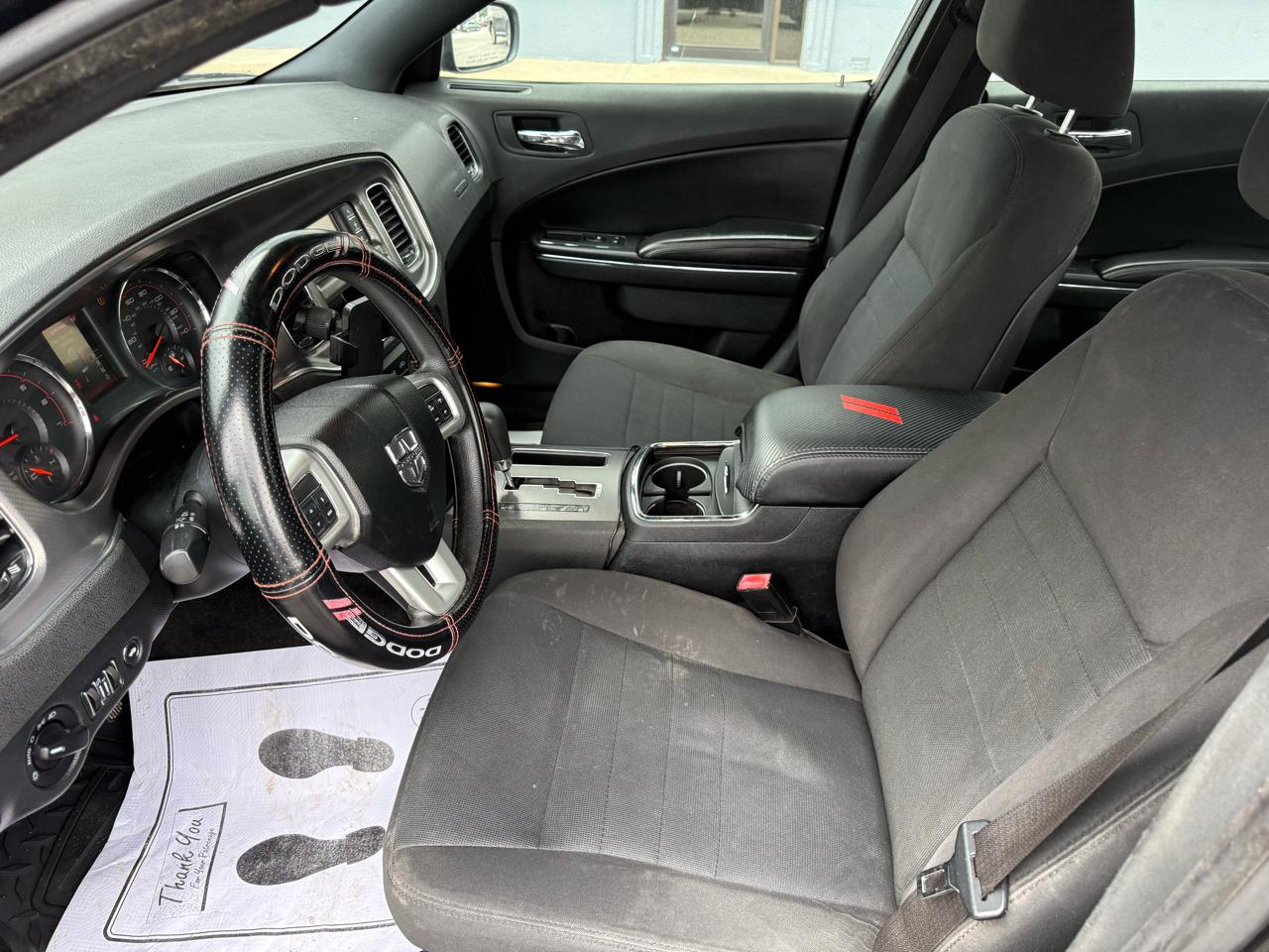 Dodge Charger SE 2012