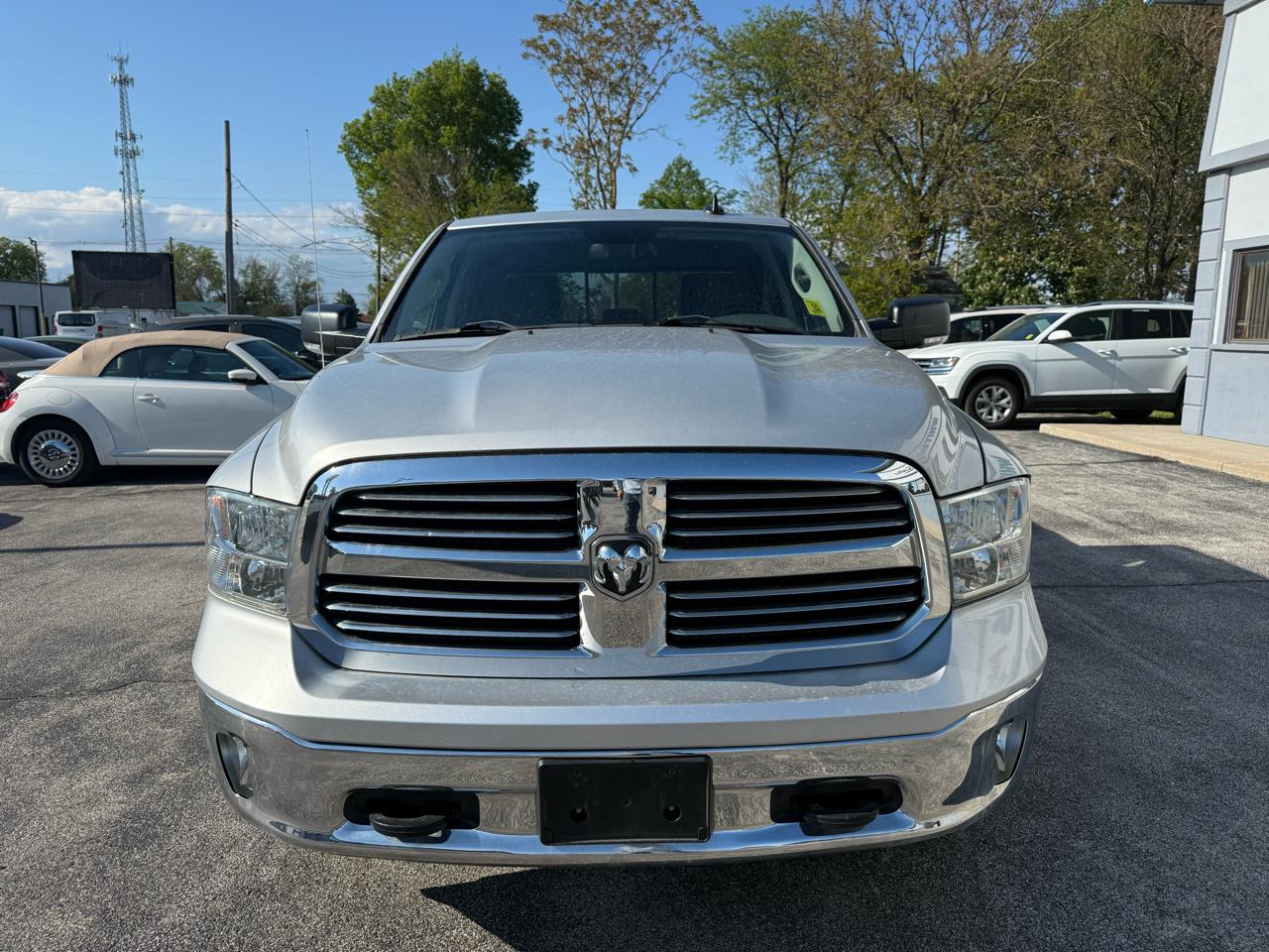 RAM 1500 SLT Crew Cab SWB 4WD 2015