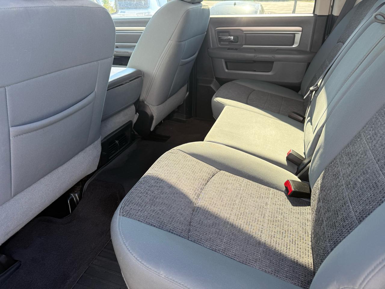 RAM 1500 SLT Crew Cab SWB 4WD 2015