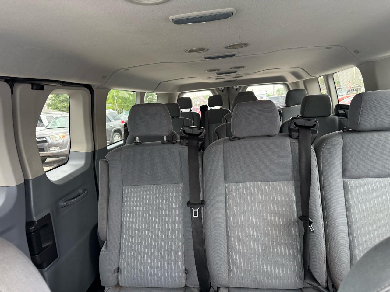 Ford Transit 350 Wagon Low Roof XLT 60/40 Pass. 148-in. WB 2016