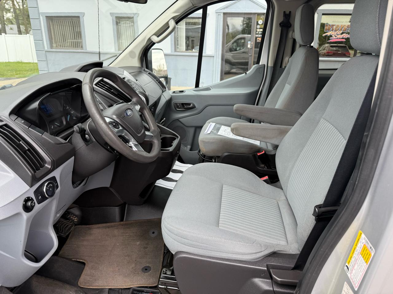 Ford Transit 350 Wagon Low Roof XLT 60/40 Pass. 148-in. WB 2016