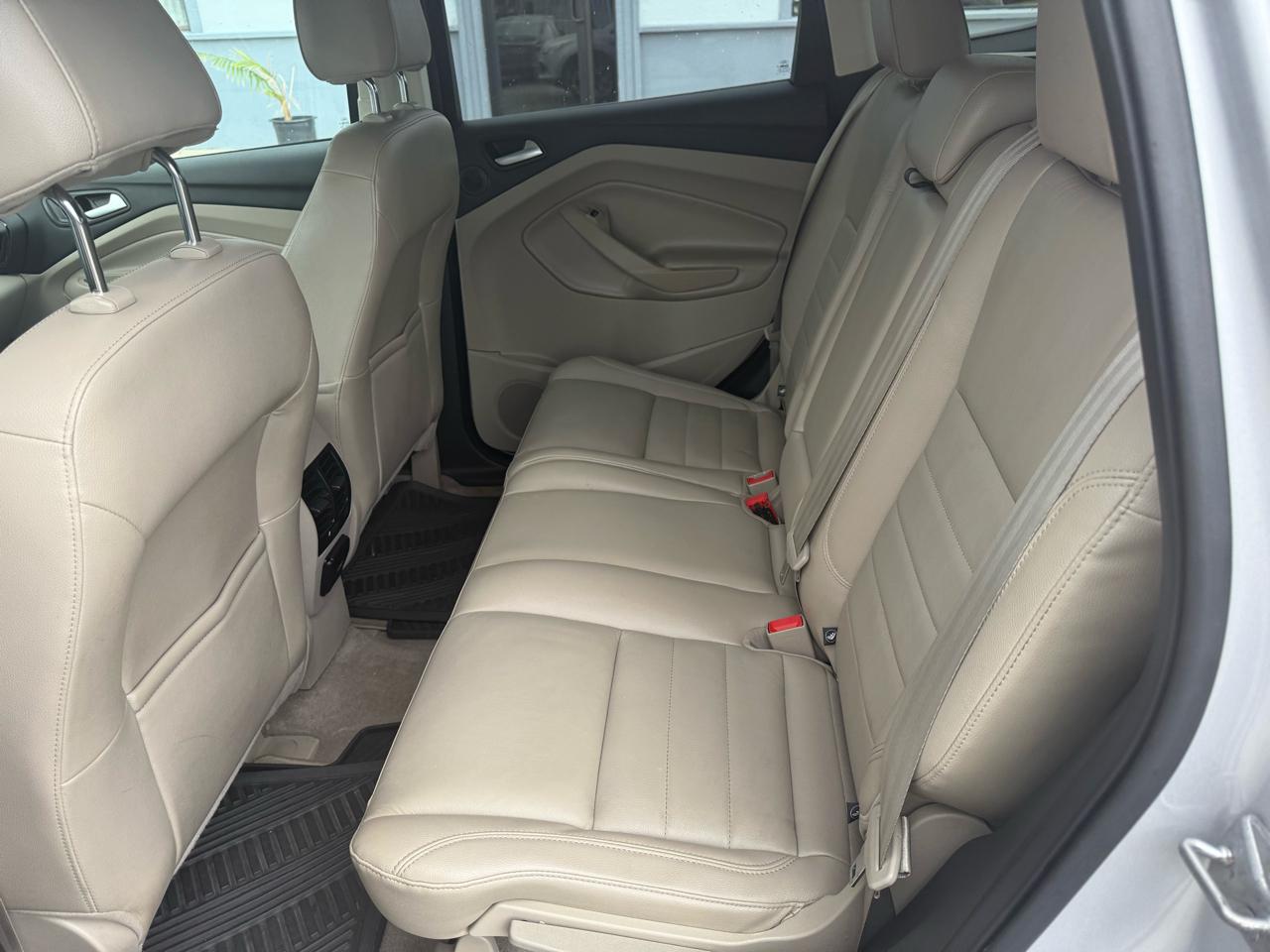 Ford Escape Titanium 4WD 2014