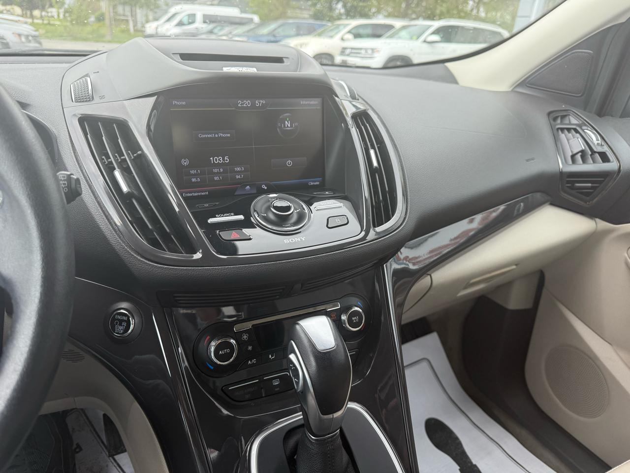 Ford Escape Titanium 4WD 2014
