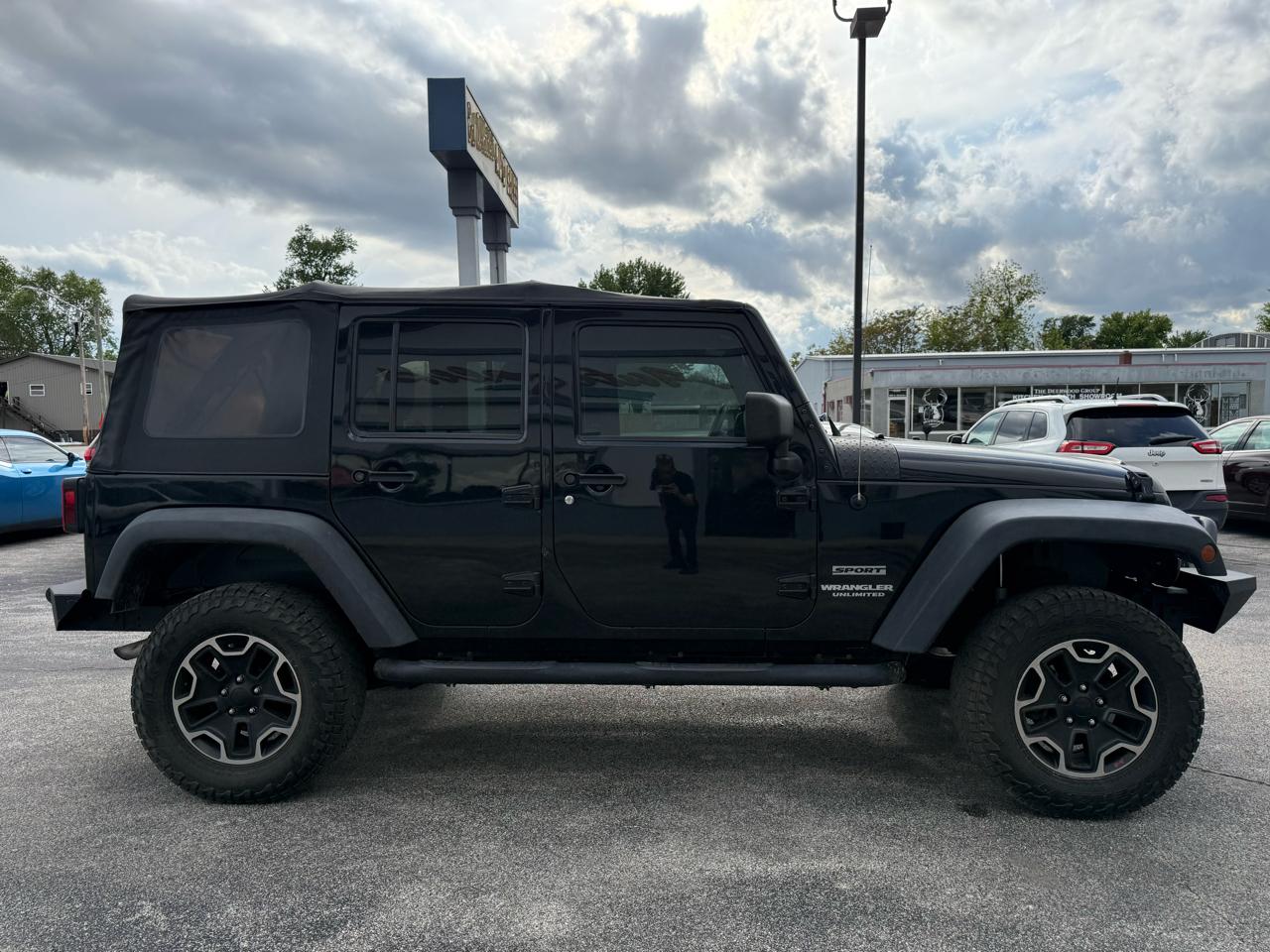 Jeep Wrangler Unlimited Sport 4WD 2011