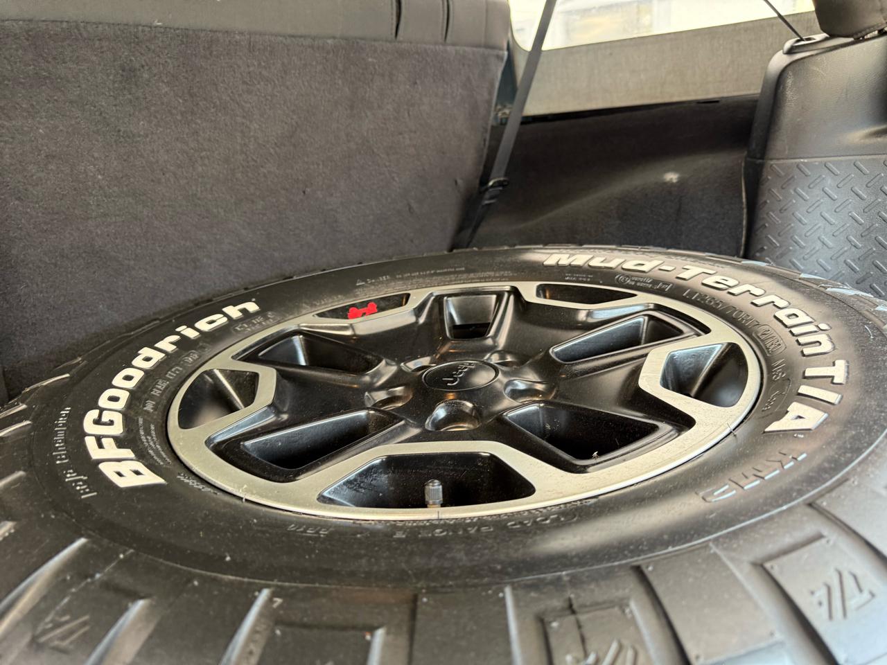 Jeep Wrangler Unlimited Sport 4WD 2011