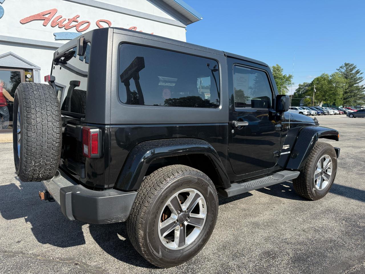 Jeep Wrangler Sahara 4WD 2011