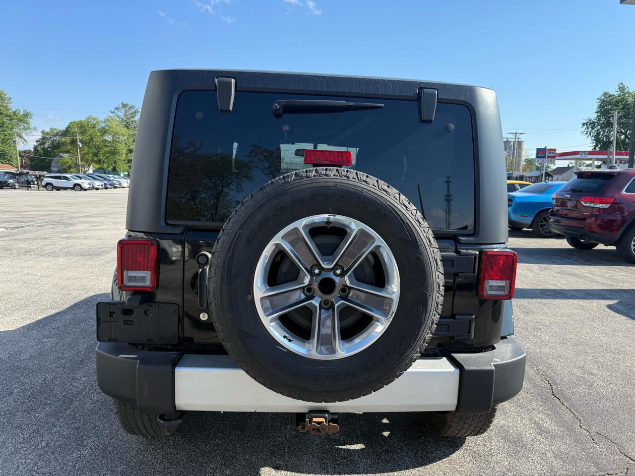 Jeep Wrangler Sahara 4WD 2011