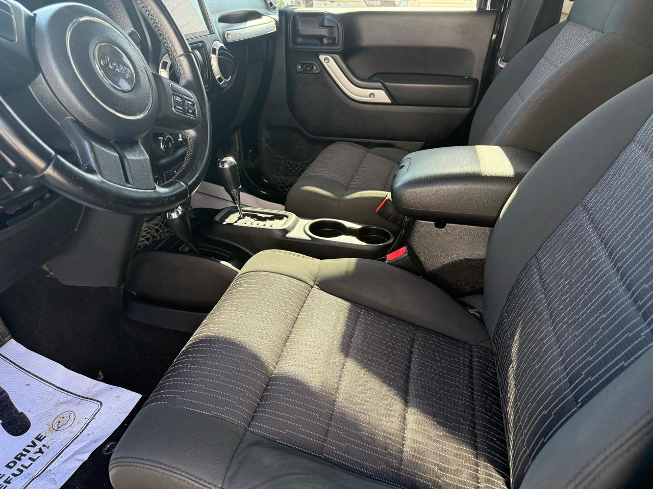 Jeep Wrangler Sahara 4WD 2011