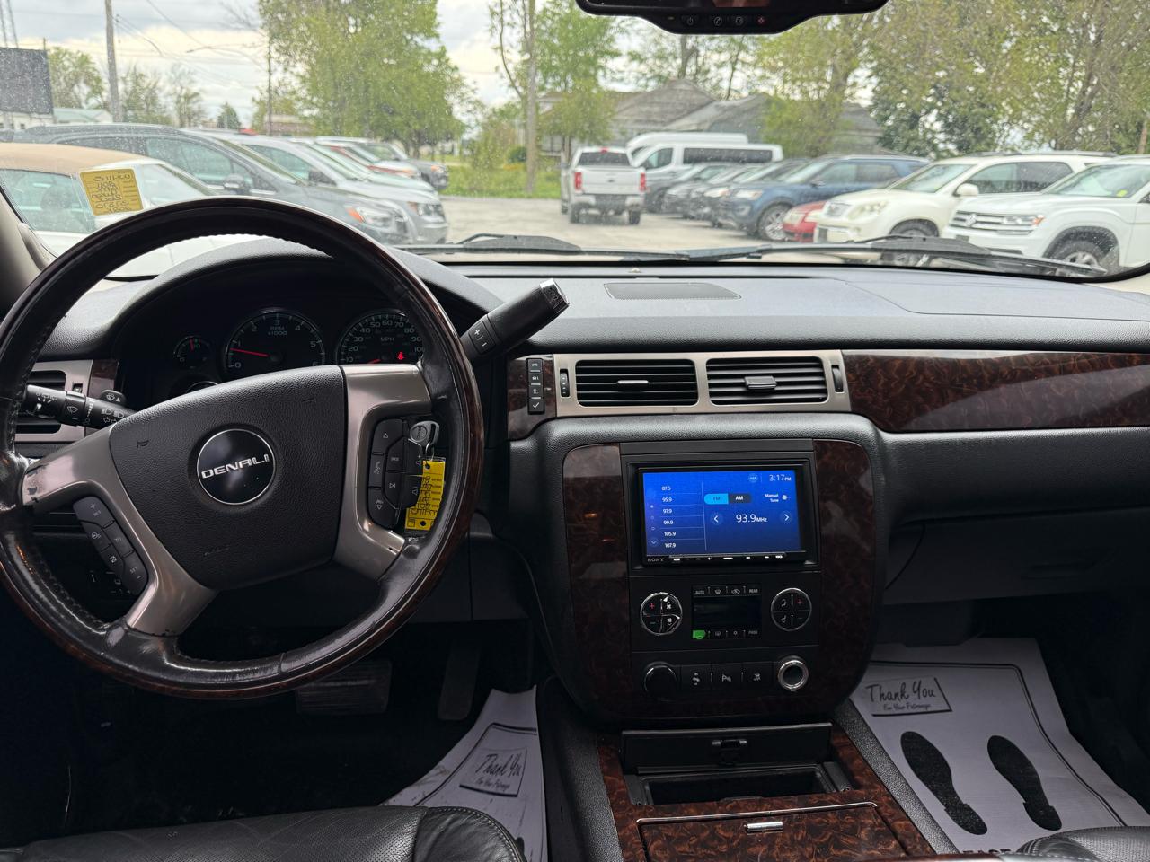 GMC Yukon Denali 4WD 2011