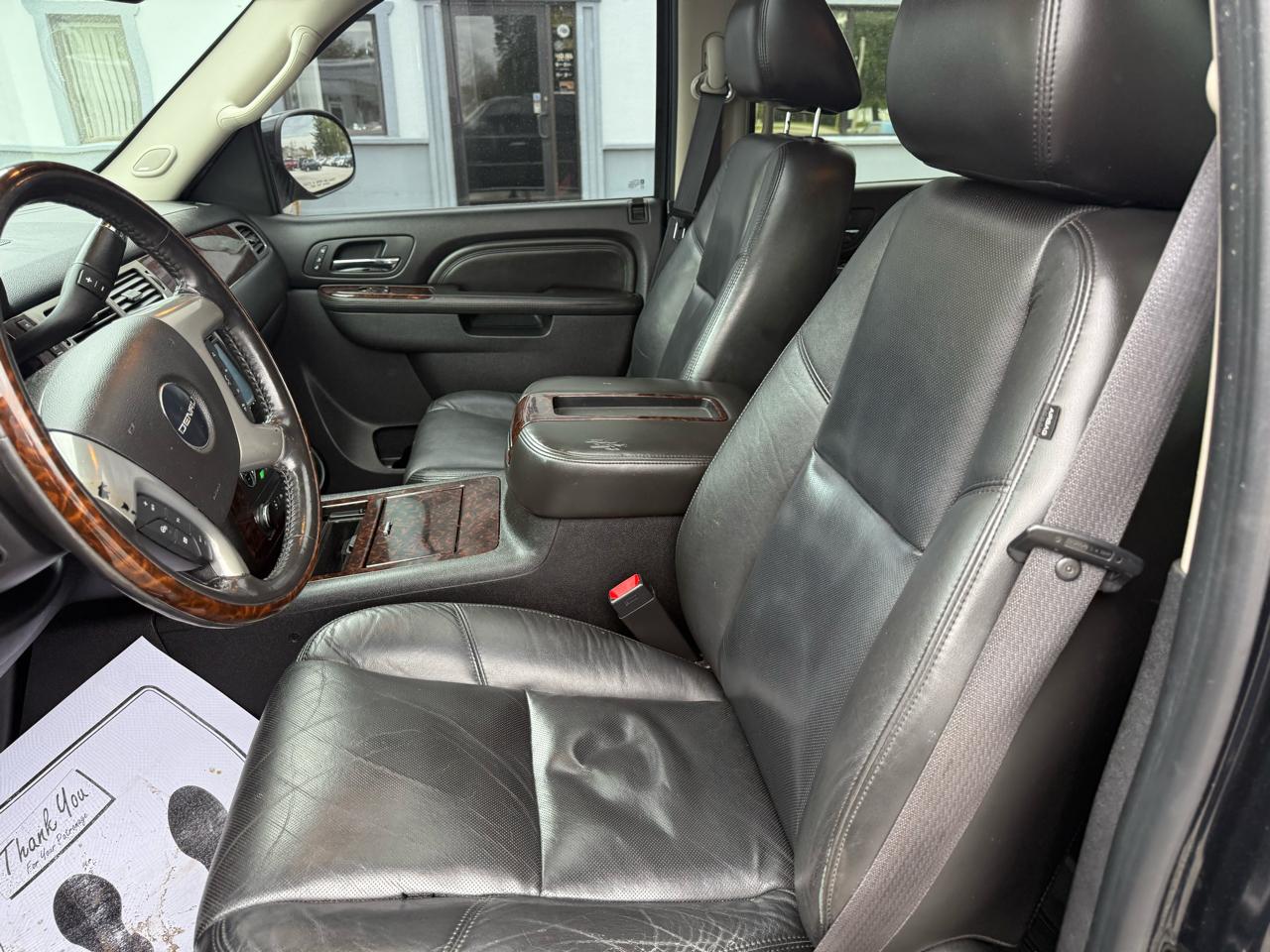 GMC Yukon Denali 4WD 2011