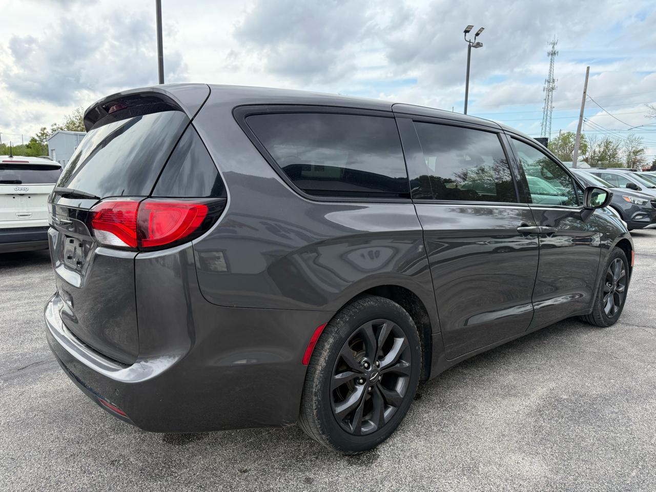 Chrysler Pacifica Touring Plus 2018