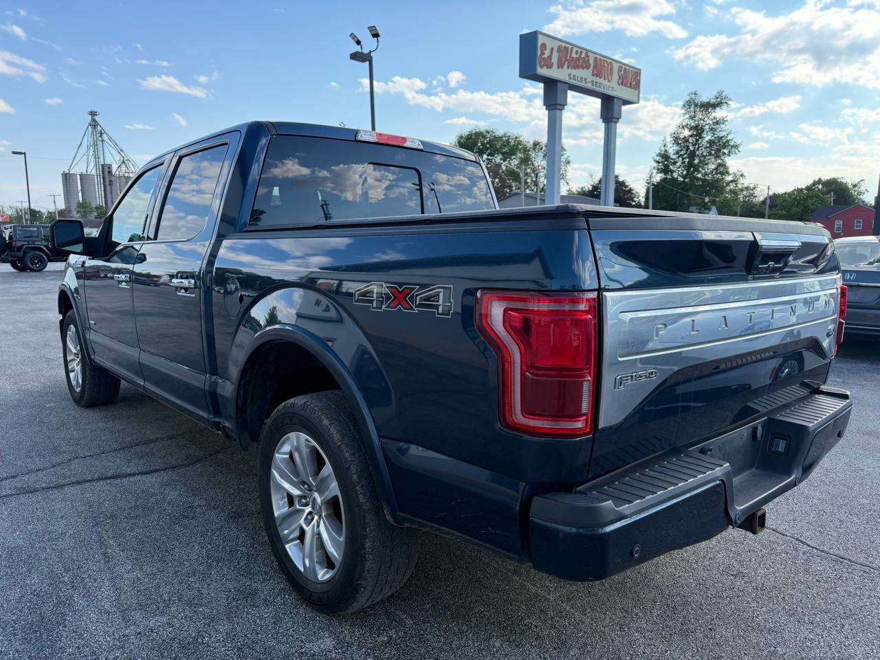 Ford F-150 Platinum SuperCrew 5.5-ft. Bed 4WD 2015