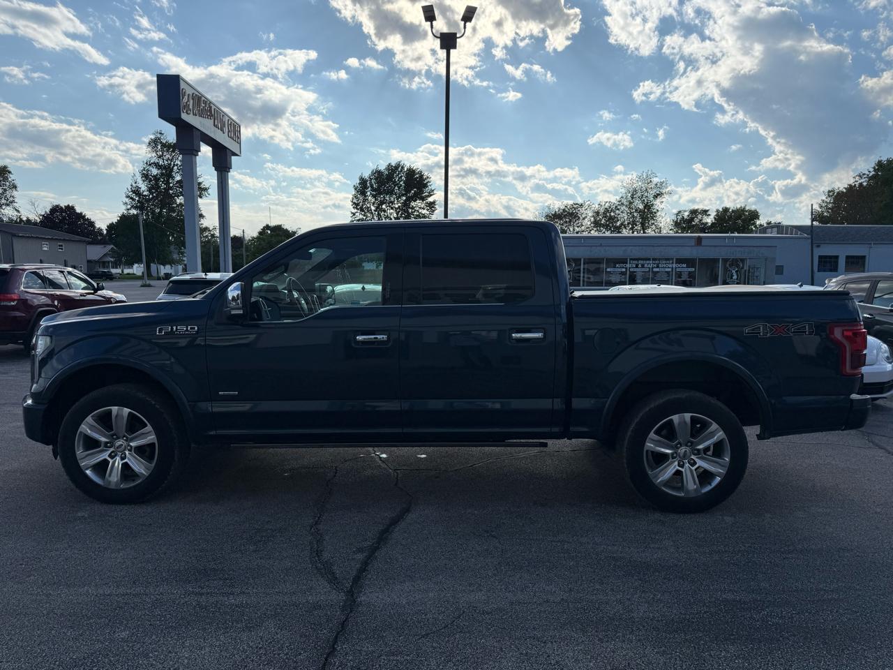Ford F-150 Platinum SuperCrew 5.5-ft. Bed 4WD 2015