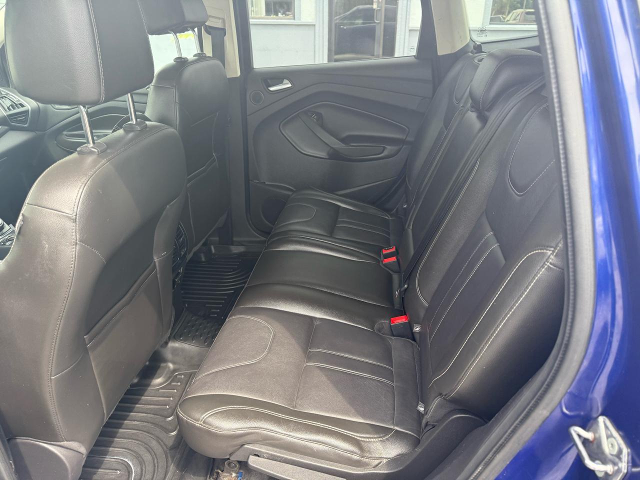 Ford Escape Titanium 4WD 2013