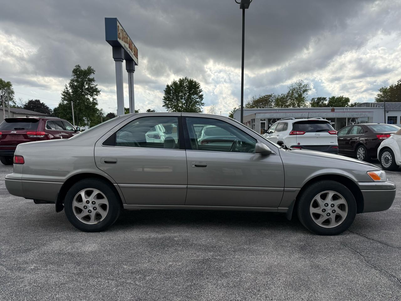 Toyota Camry LE V6 1999