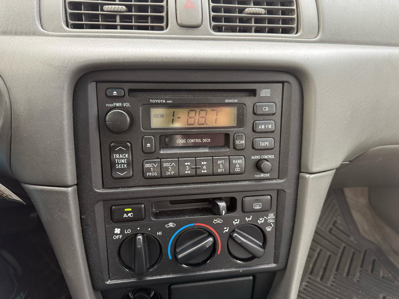 Toyota Camry LE V6 1999