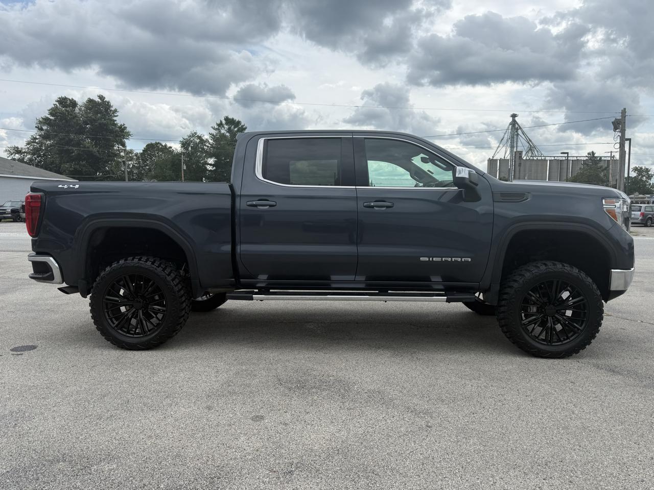 GMC Sierra 1500 Limited SLE Crew Cab Short Box 4WD 2022