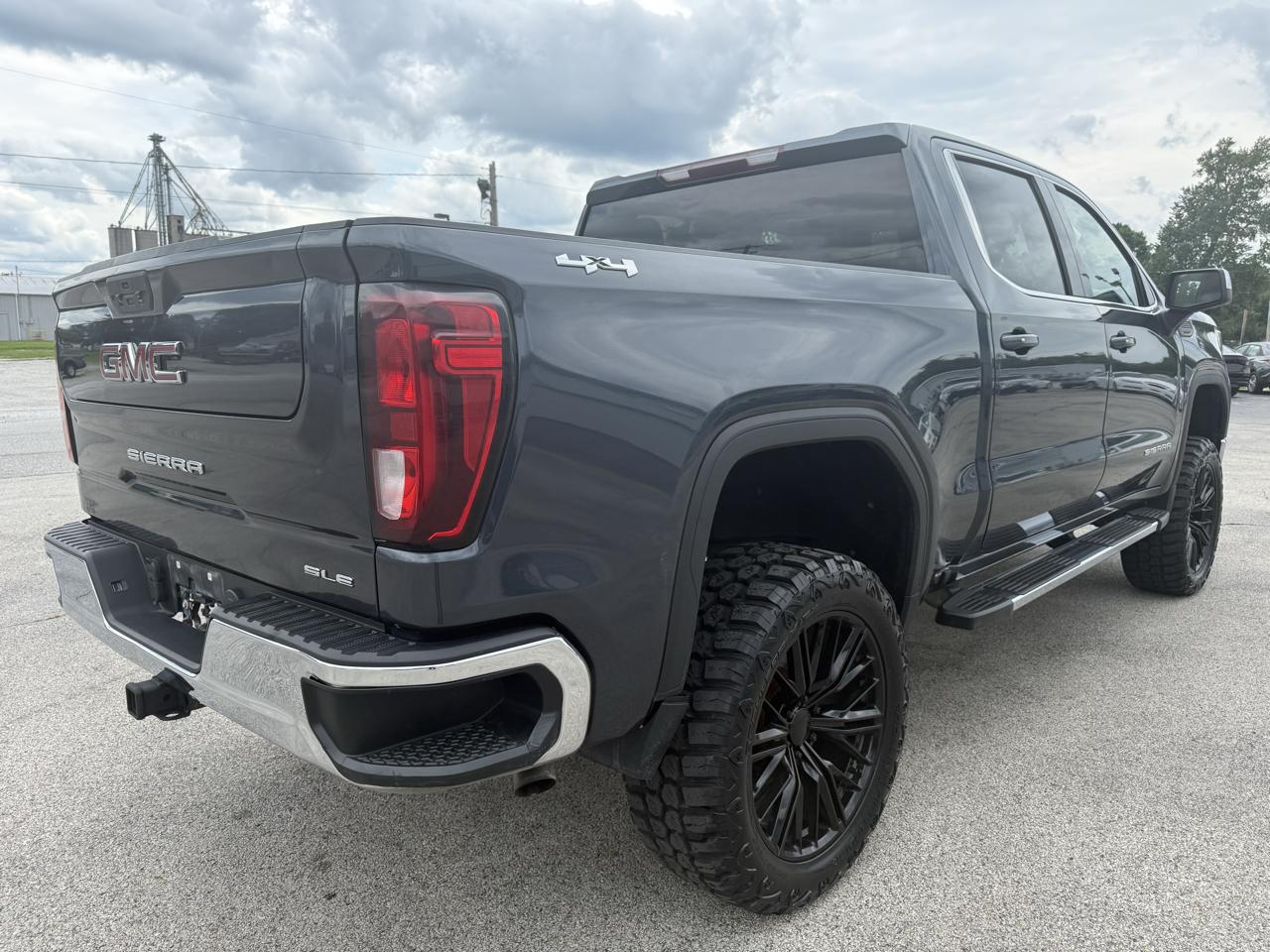 GMC Sierra 1500 Limited SLE Crew Cab Short Box 4WD 2022