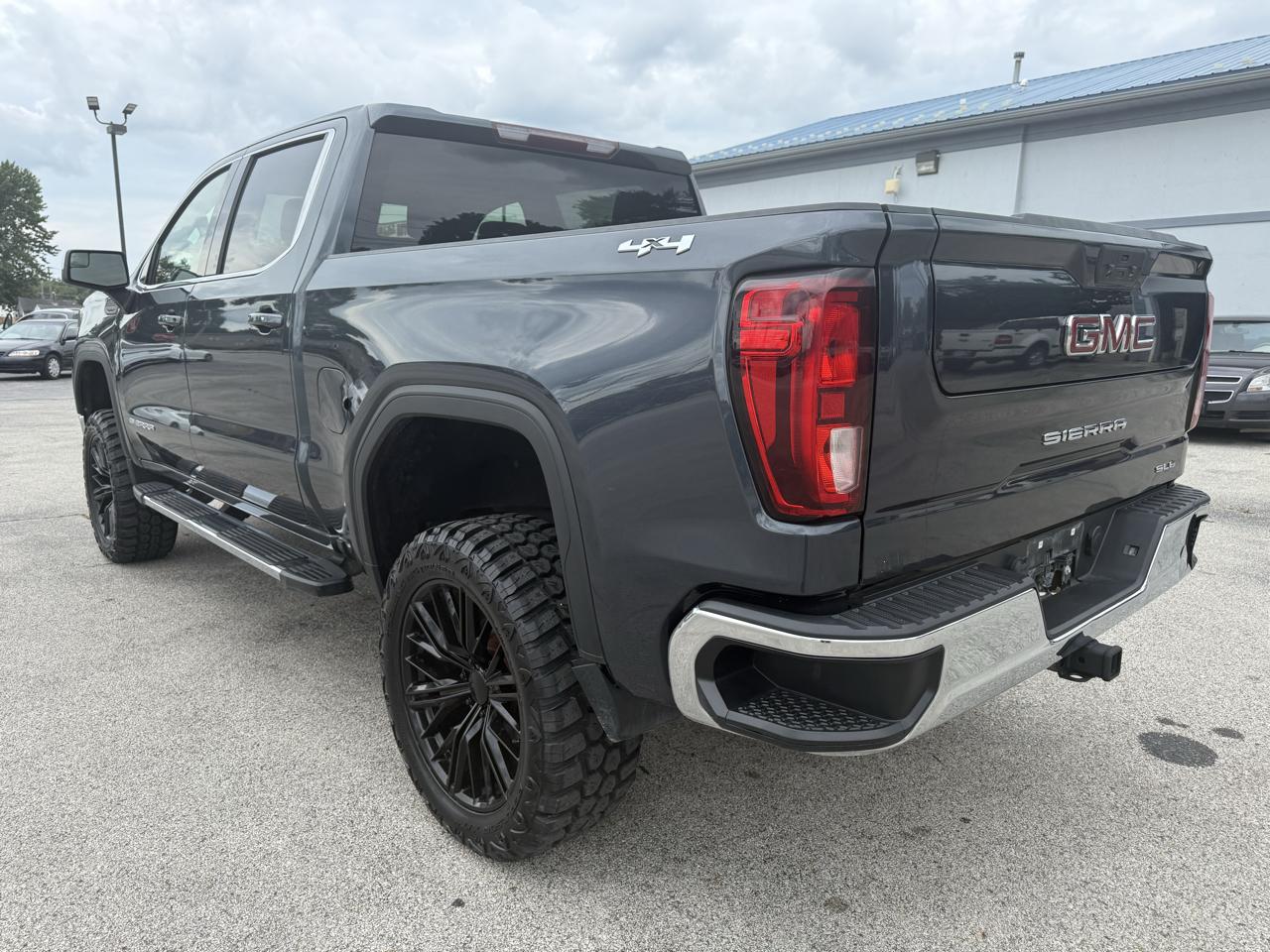 GMC Sierra 1500 Limited SLE Crew Cab Short Box 4WD 2022