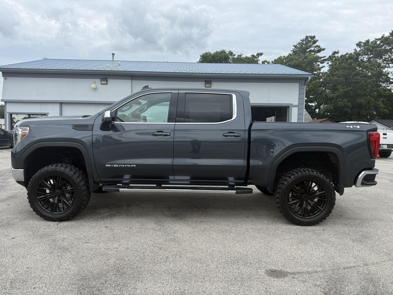GMC Sierra 1500 Limited SLE Crew Cab Short Box 4WD 2022