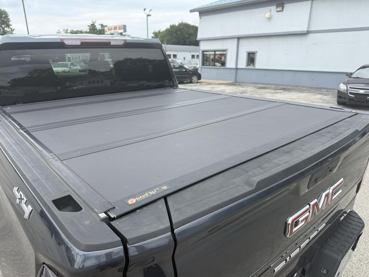 GMC Sierra 1500 Limited SLE Crew Cab Short Box 4WD 2022