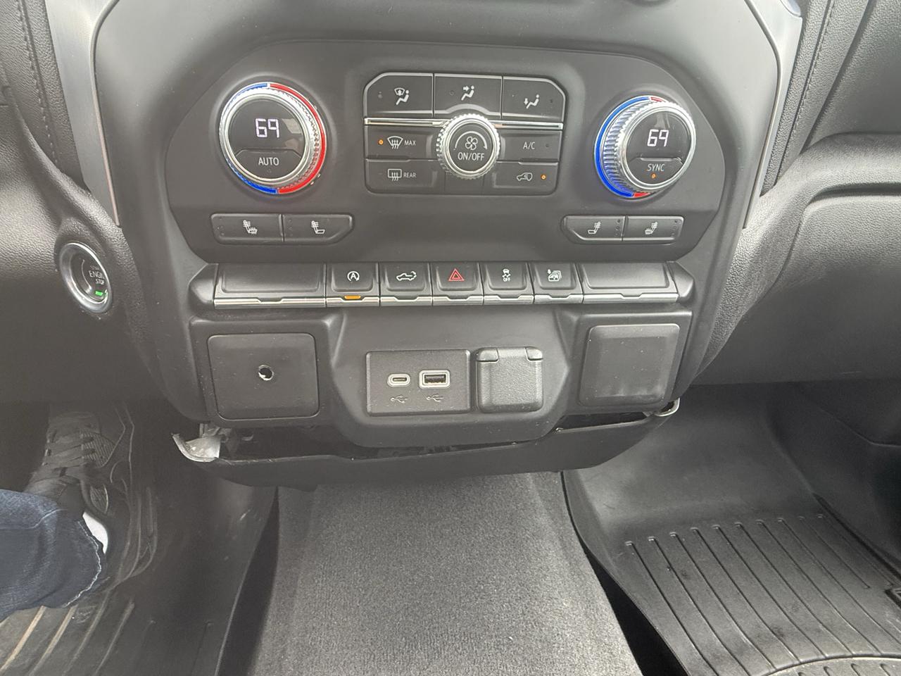 GMC Sierra 1500 Limited SLE Crew Cab Short Box 4WD 2022
