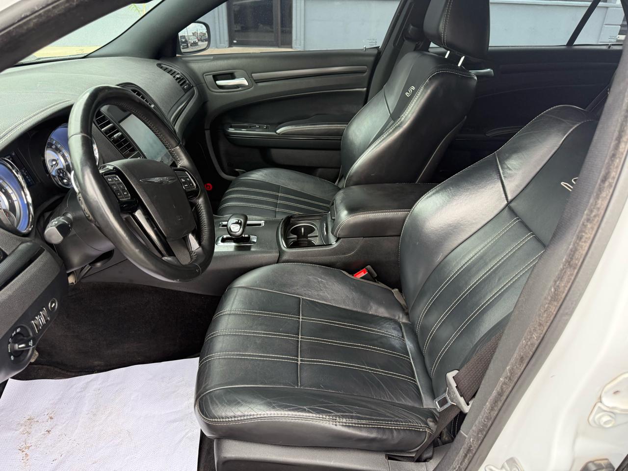 Chrysler 300 S V6 AWD 2014