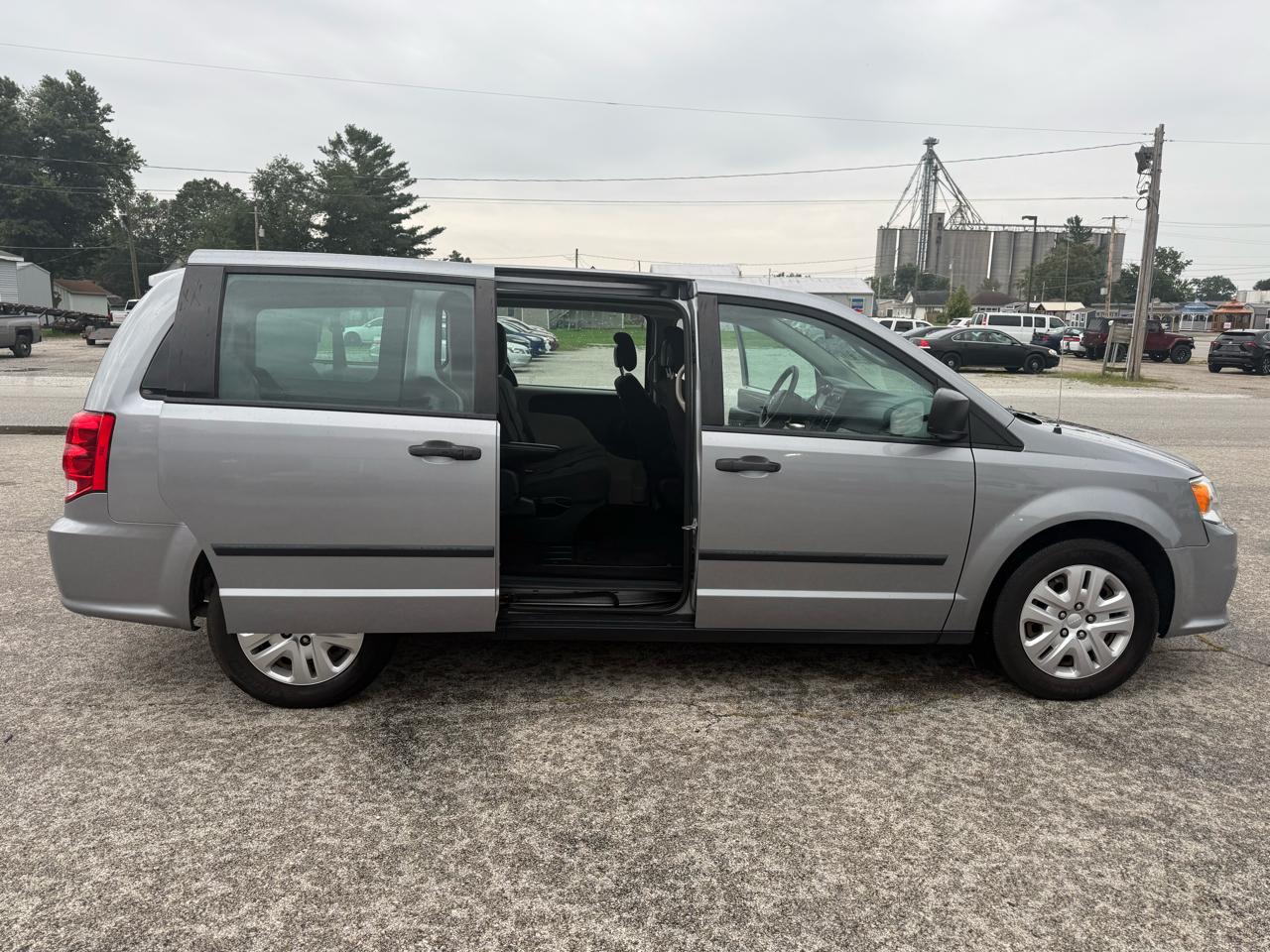 Dodge Grand Caravan SE 2016
