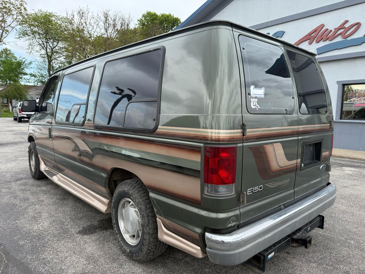 Ford Econoline E150 2002