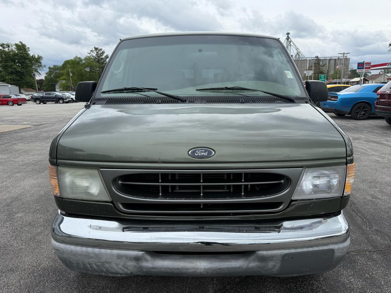 Ford Econoline E150 2002