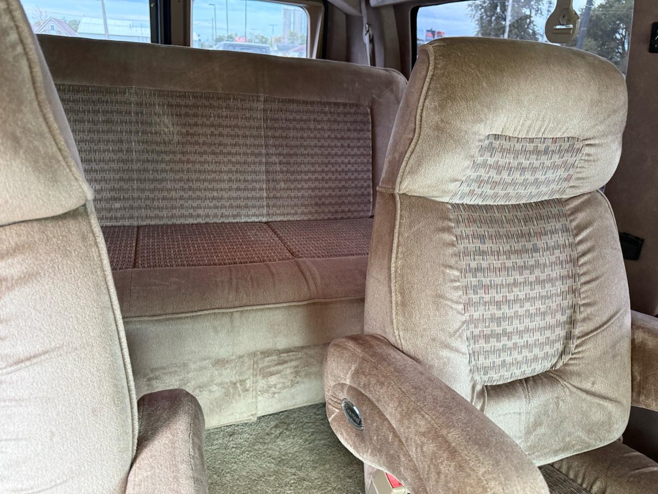 Ford Econoline E150 2002