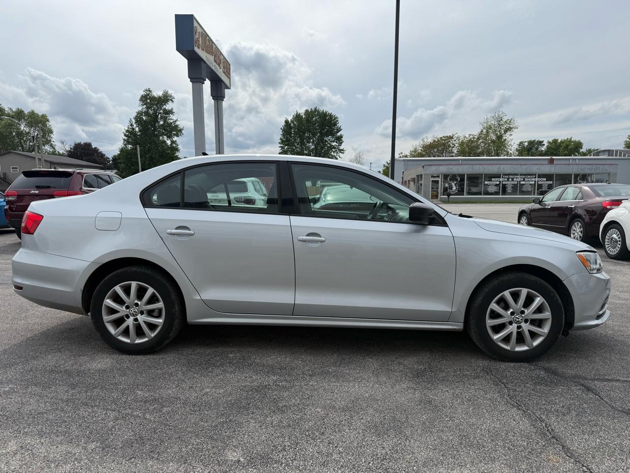 Volkswagen Jetta SE 6A 2015