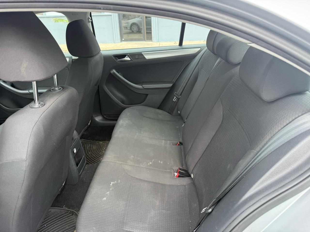 Volkswagen Jetta SE 6A 2015