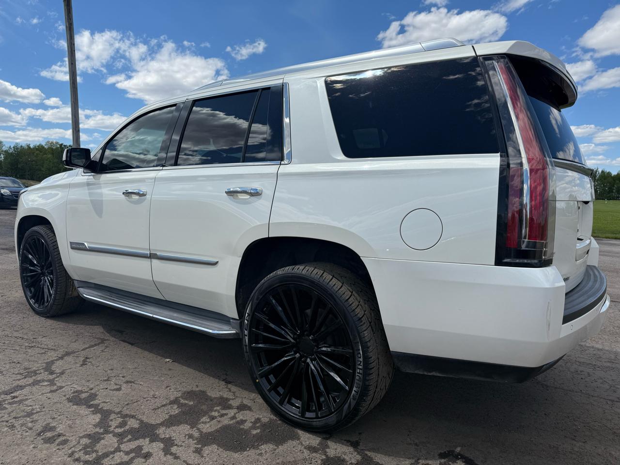 Cadillac Escalade Luxury 4WD 2015