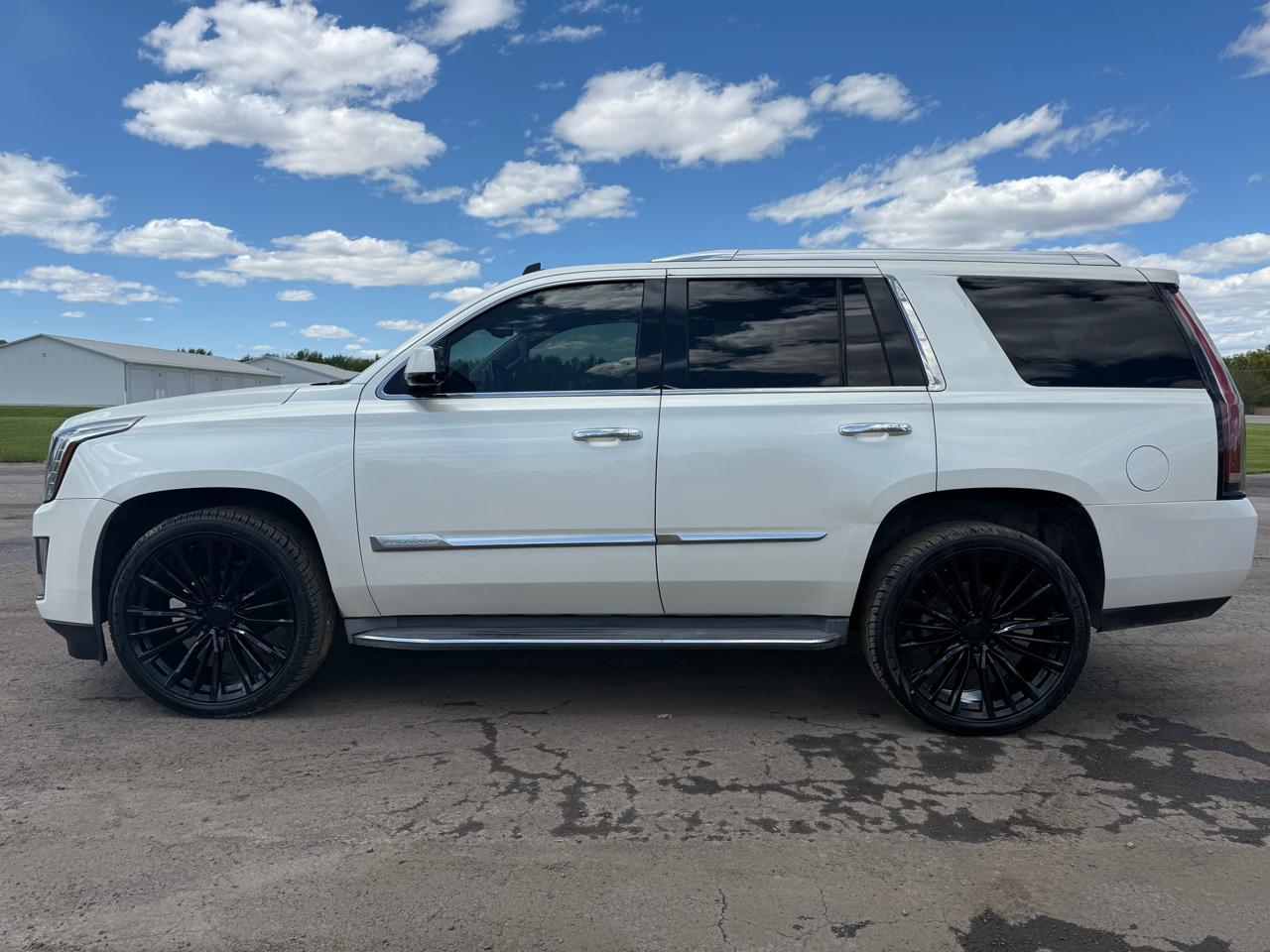Cadillac Escalade Luxury 4WD 2015