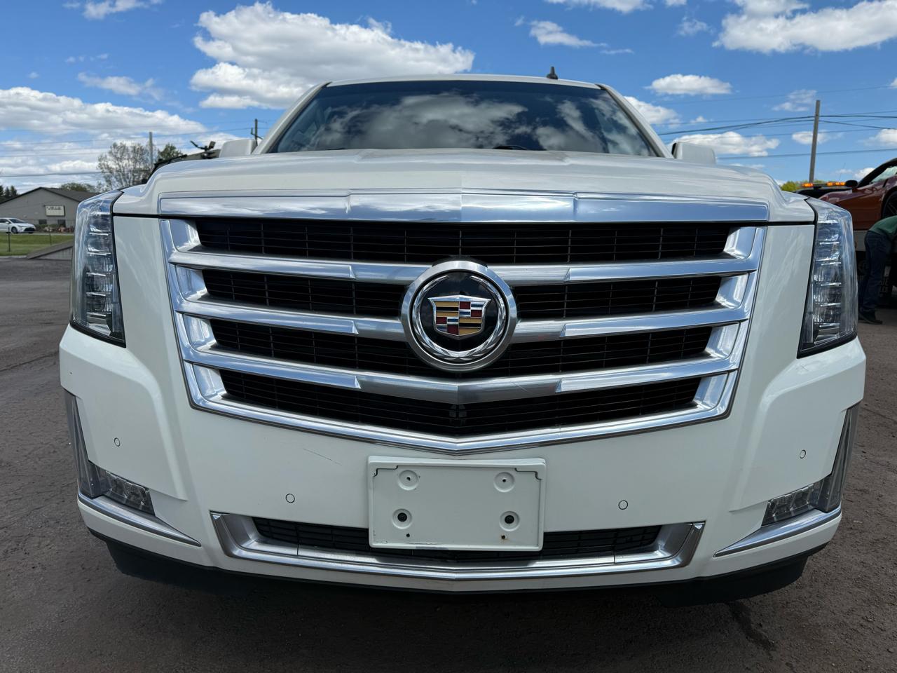 Cadillac Escalade Luxury 4WD 2015