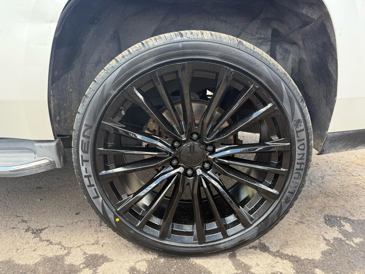 Cadillac Escalade Luxury 4WD 2015