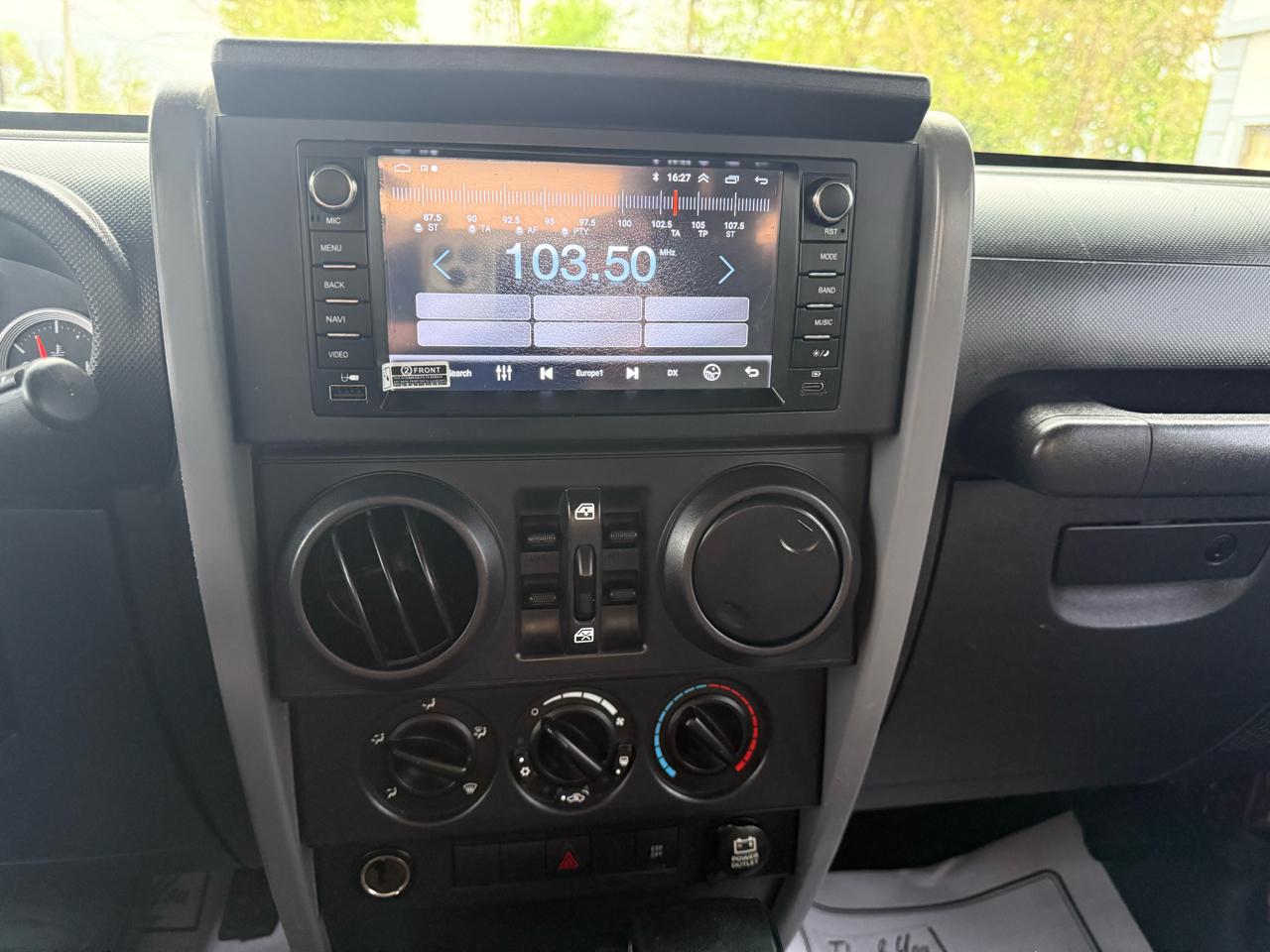 Jeep Wrangler Unlimited Sahara 4WD 2007