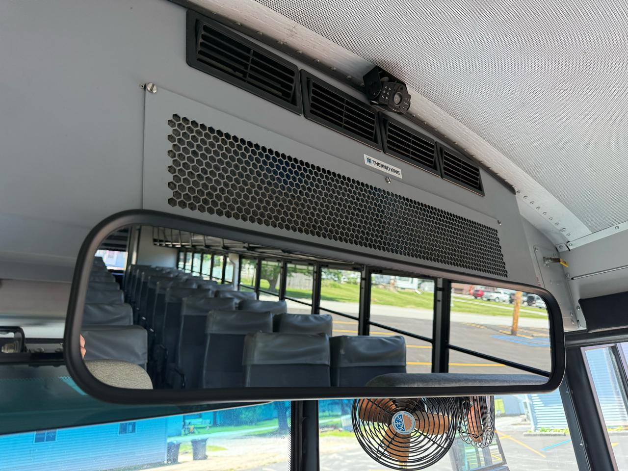Thomas Saf-T-Liner HDX  2012