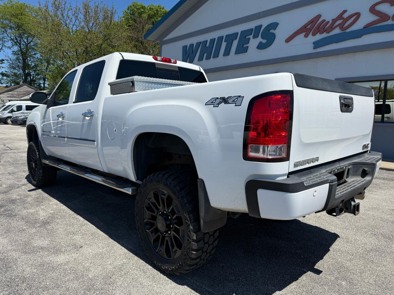 GMC Sierra 2500HD Denali Crew Cab 4WD 2014