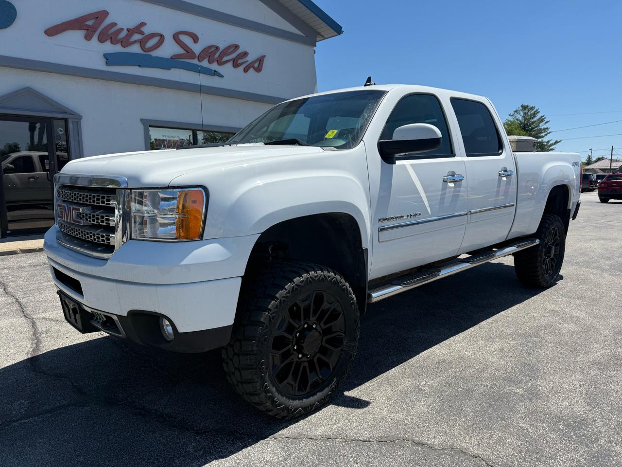 GMC Sierra 2500HD Denali Crew Cab 4WD 2014