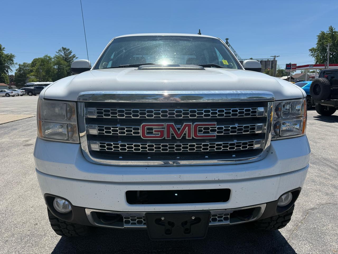 GMC Sierra 2500HD Denali Crew Cab 4WD 2014