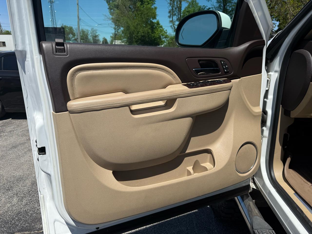 GMC Sierra 2500HD Denali Crew Cab 4WD 2014