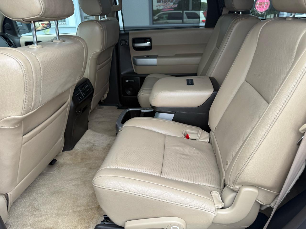 Toyota Sequoia Plantium 4WD 2008