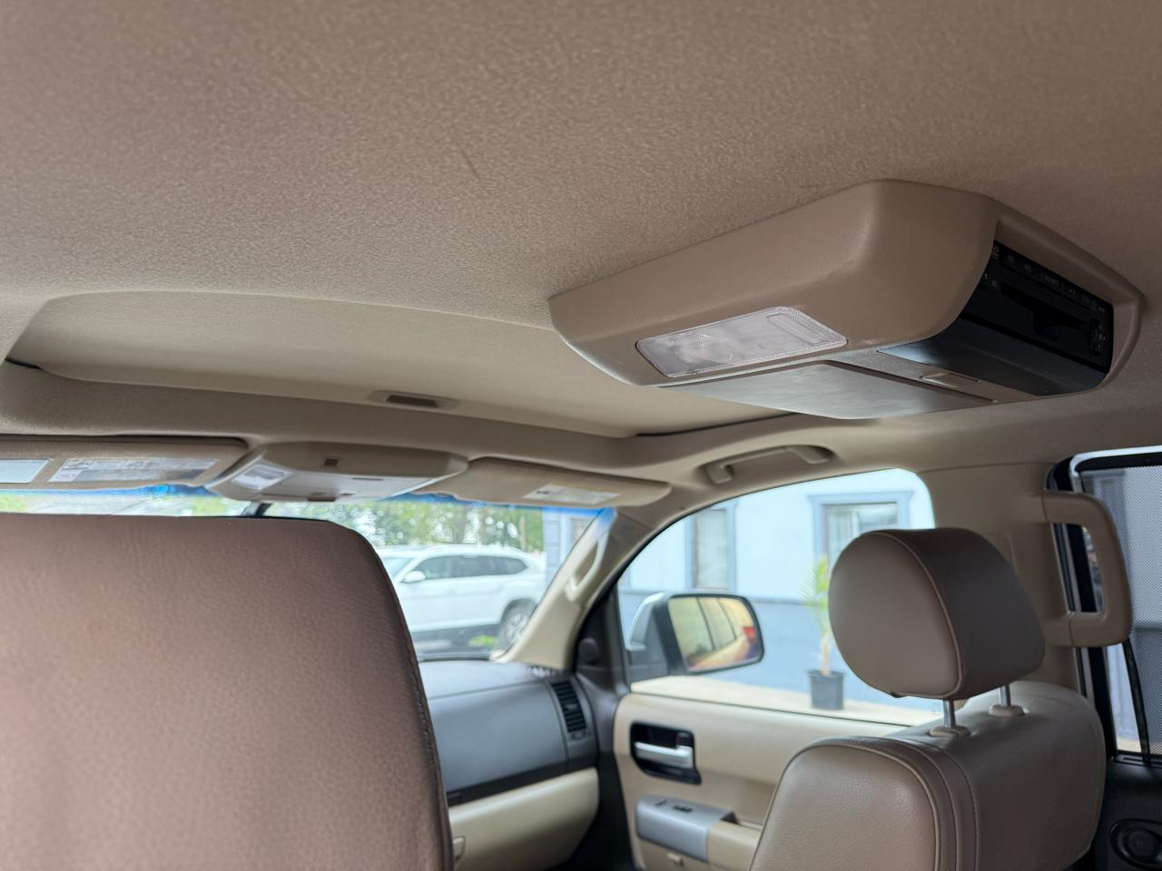 Toyota Sequoia Plantium 4WD 2008