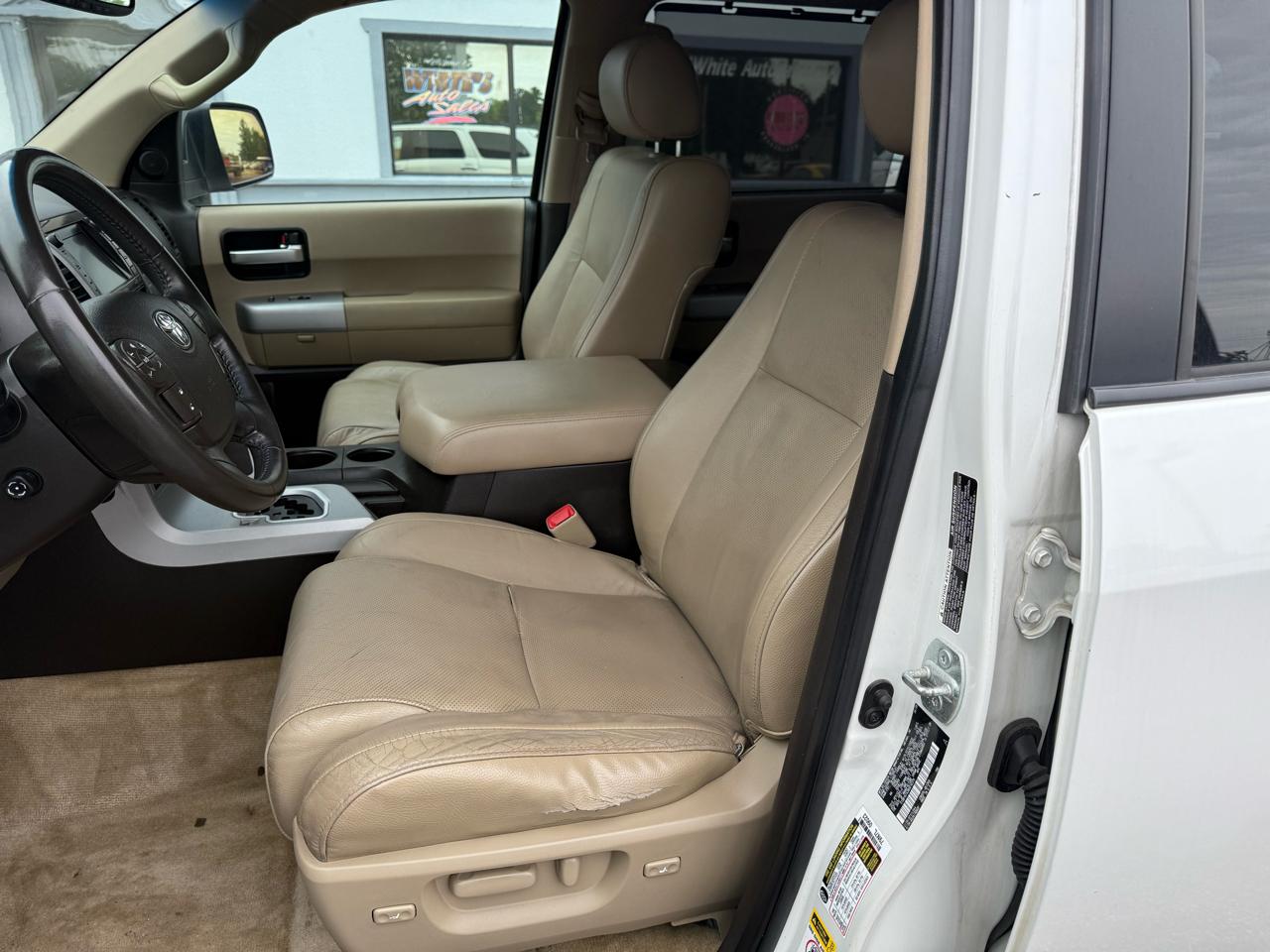 Toyota Sequoia Plantium 4WD 2008