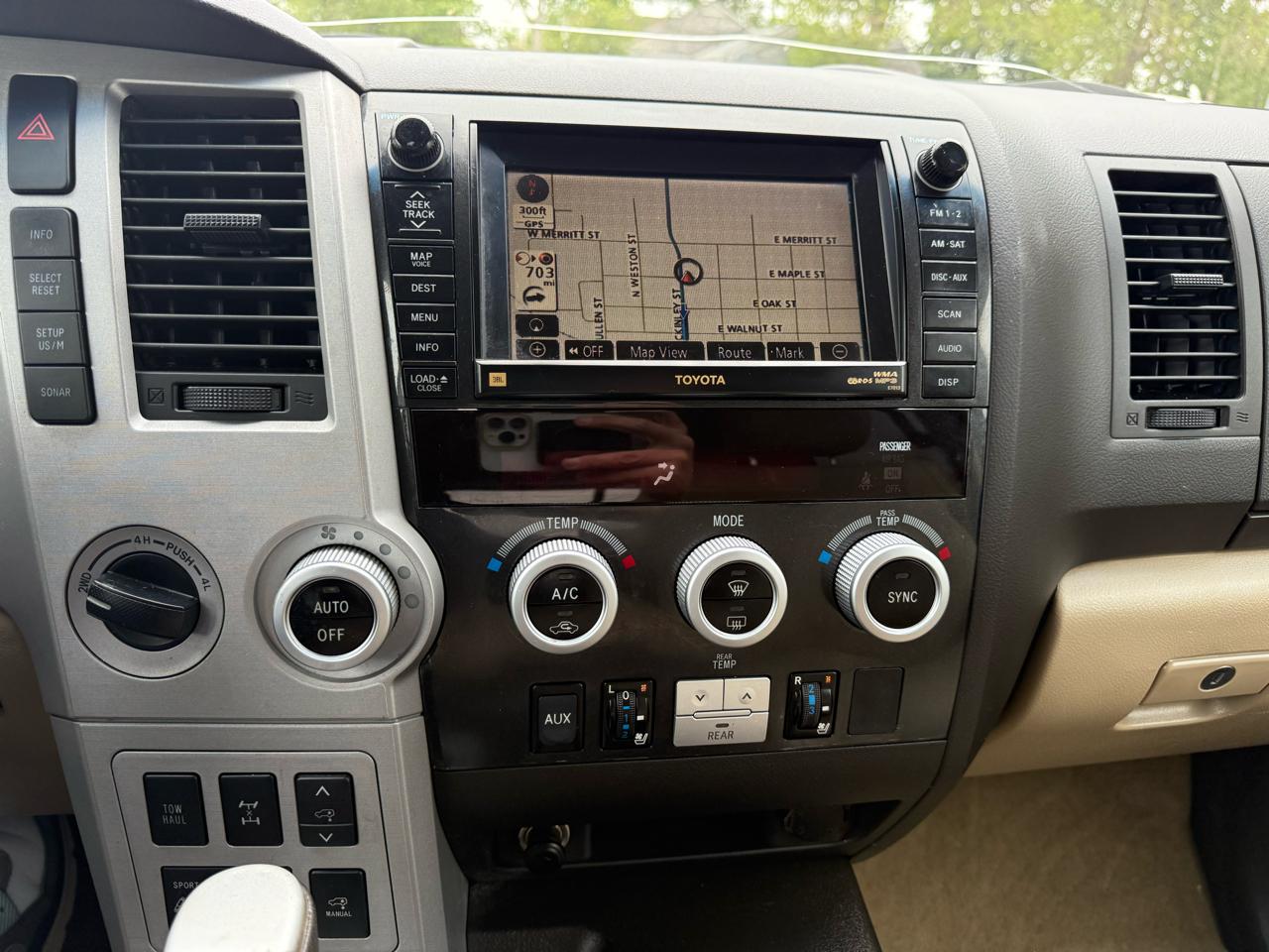 Toyota Sequoia Plantium 4WD 2008