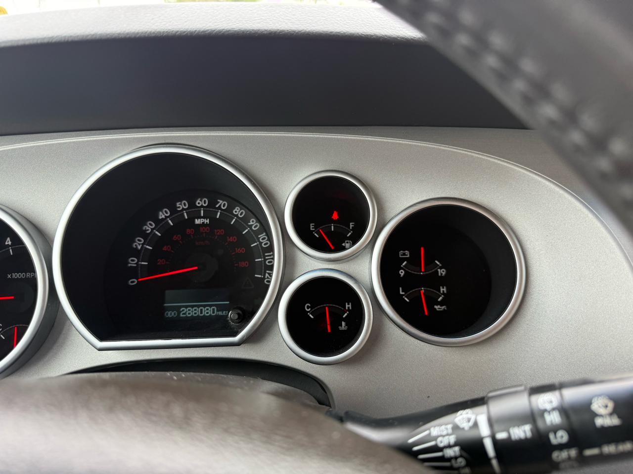 Toyota Sequoia Plantium 4WD 2008