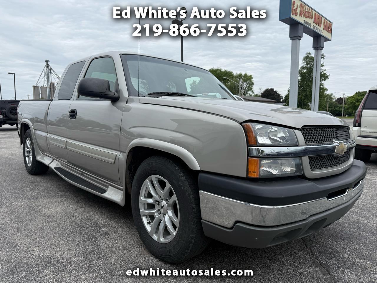 Chevrolet Silverado 1500 LS Ext. Cab Short Bed 2WD 2004